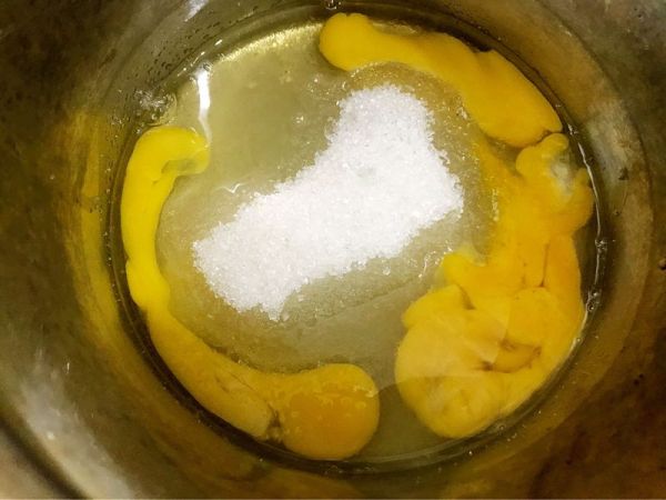 百香果杏仁妙芙蛋糕