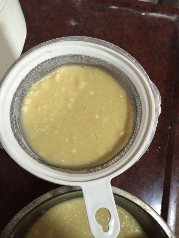 草莓芒果千层蛋糕