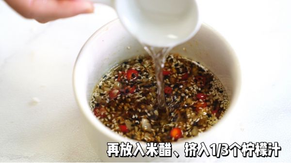 雪碧虾仁凉拌方便面