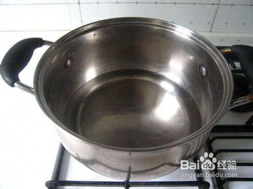 怎么做一道营养汤--缓解秋燥的雪梨排骨汤做法