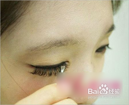教您如何带假睫毛