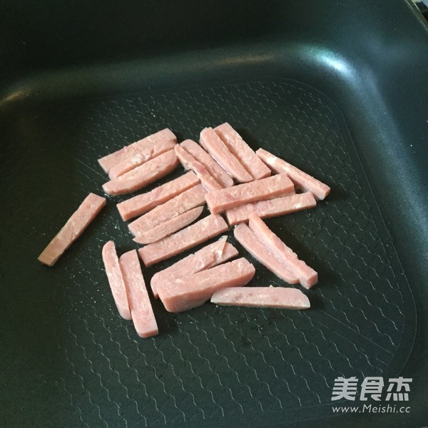 培根炒面的做法