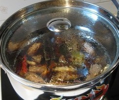 麻辣鸭脖的制作
