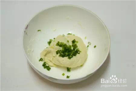 零经验也不怕：葱香苏打饼，据说好吃到六亲不认