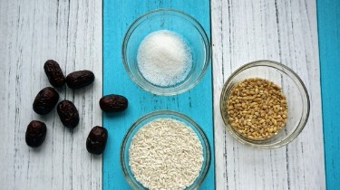 如何做红枣小麦米糊?