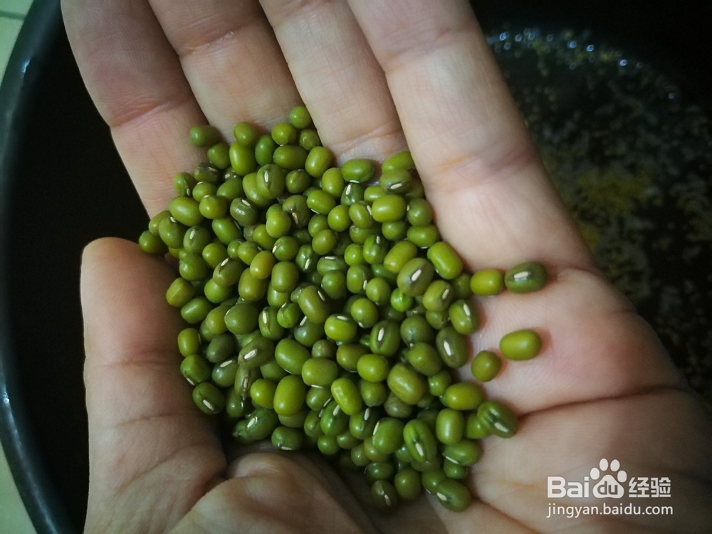 简单易操作的早餐粥——二米绿豆粥