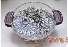 杏仁芝麻小鱼干