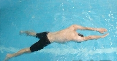 学习蛙泳，夏天游泳健身