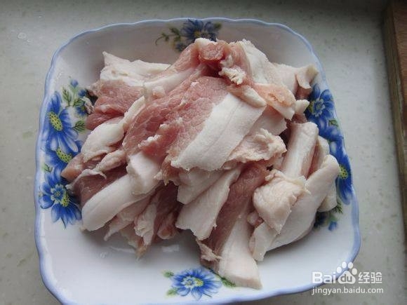 萝卜焖肉的做法