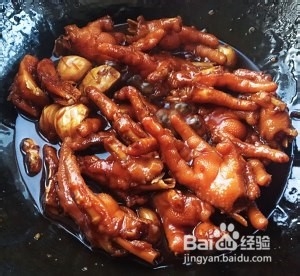 “销魂”卤鸡爪的做法