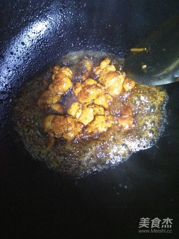 煎鸡腿肉闷玉米粒