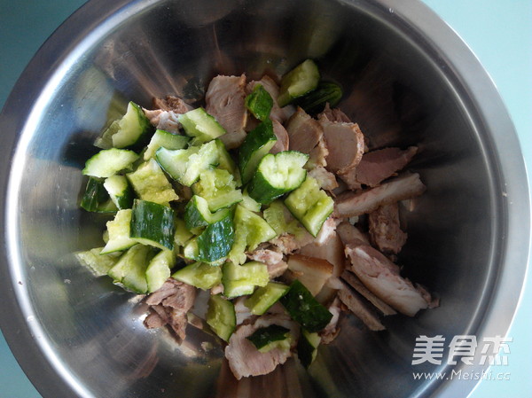 肘花拍黄瓜的做法