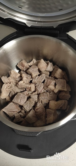 清汤萝卜牛腩
