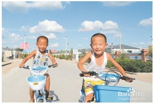 当宝宝和小朋友在一起玩的时候应该注意什么？