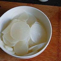 营养美味的牛尾萝卜汤