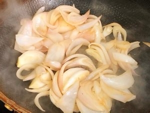 美味的洋葱肥牛