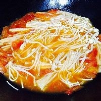 非常美味又好吃的番茄烩金针菇