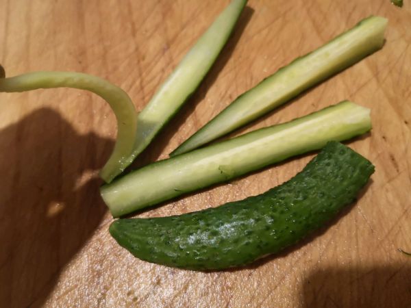 黄瓜条你不每餐l来点儿吗