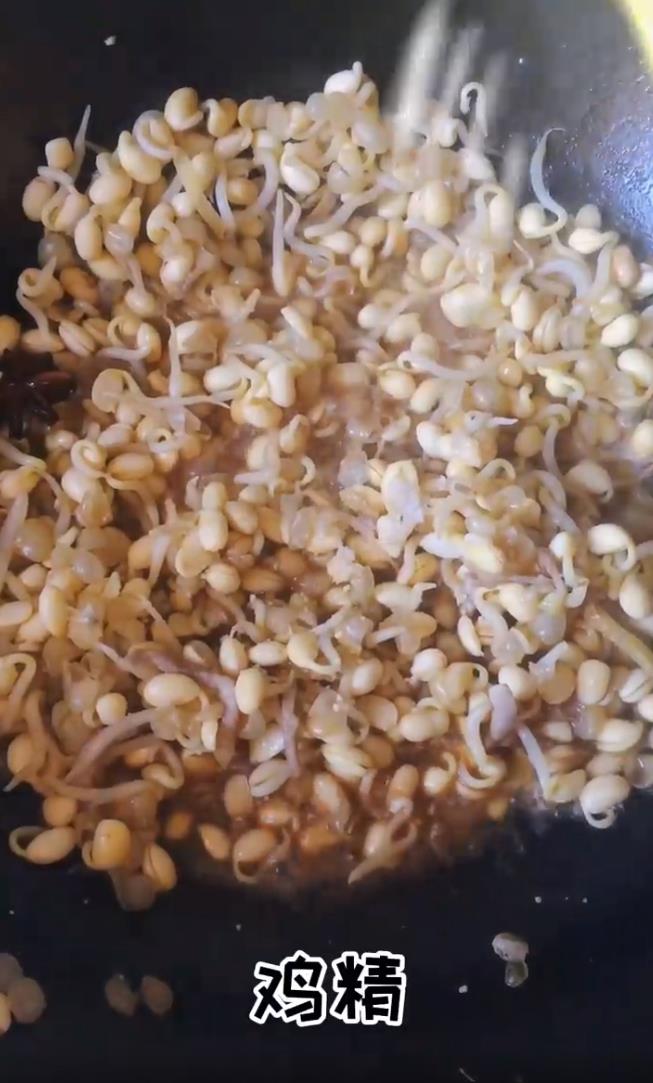 如何制作香味四溢的小炒黄豆芽？