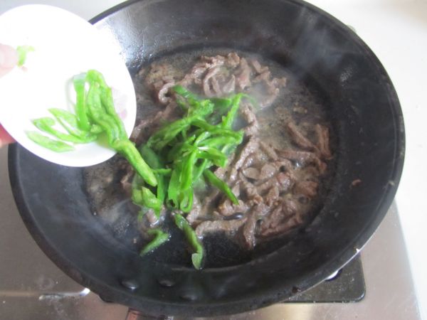 牛肉青椒萝卜丝