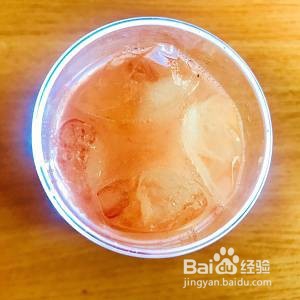 微醺草莓鸡尾酒