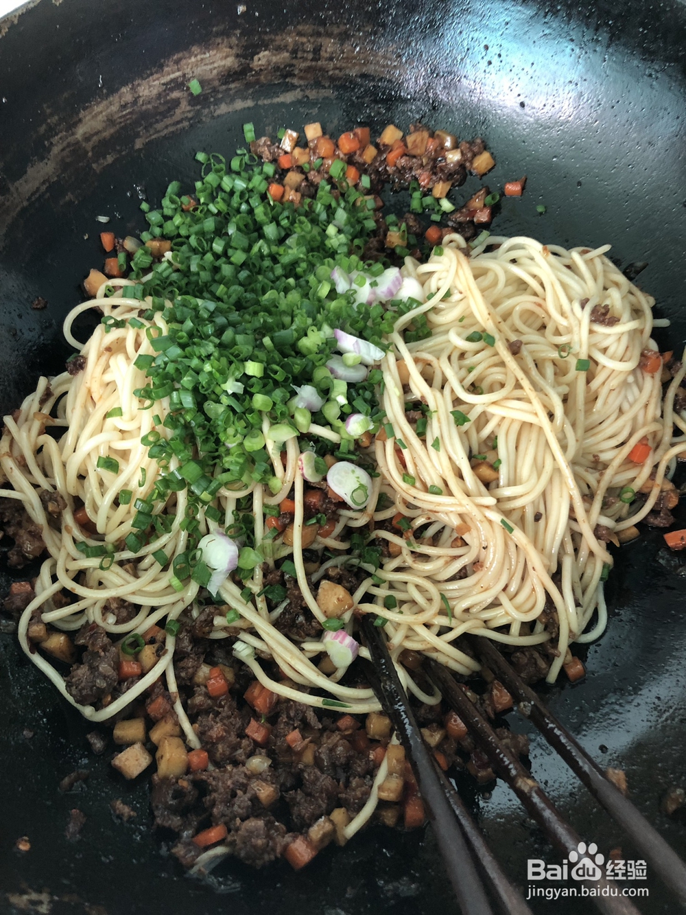 好吃不腻的牛肉拌面