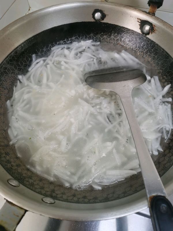 萝卜丝荷包蛋汤