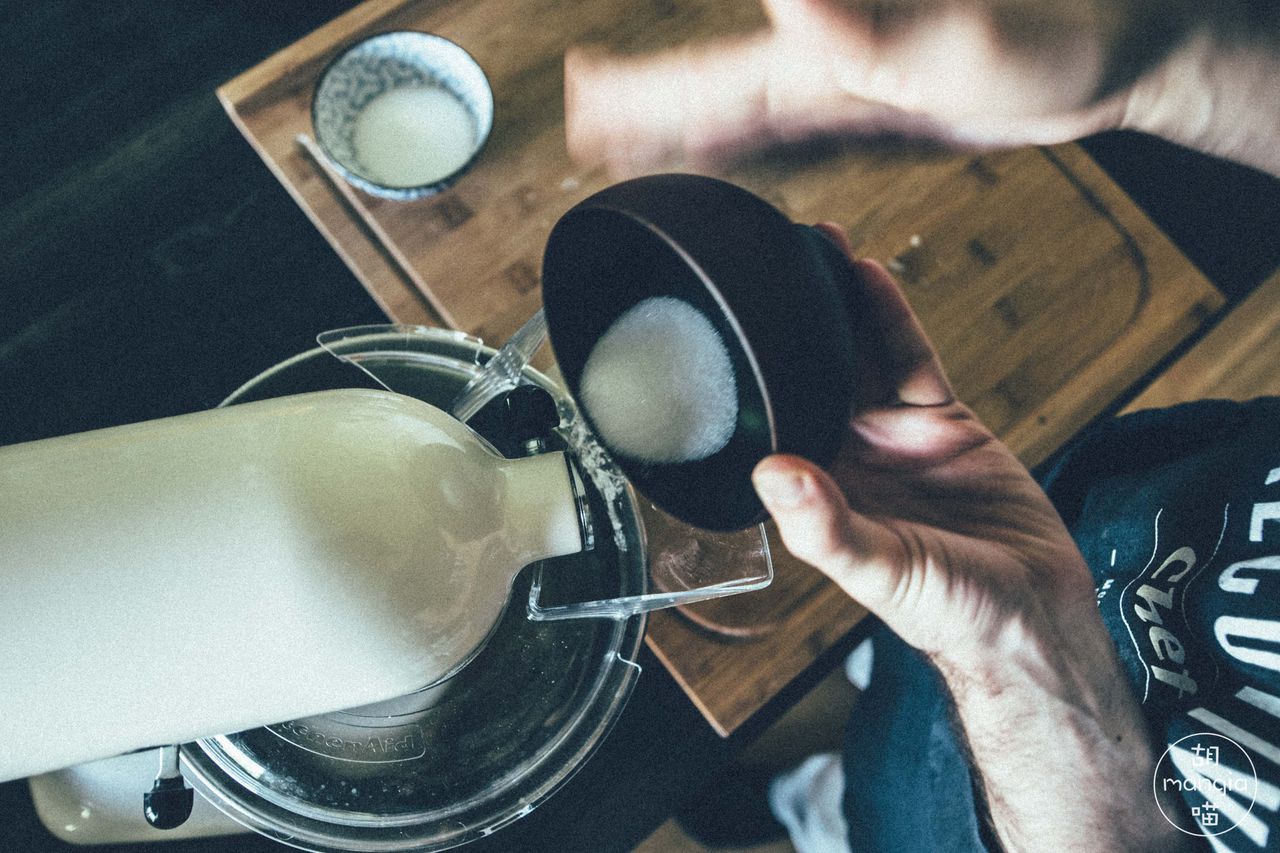 在家也能做美味的巧克力面包卷,十分好吃!