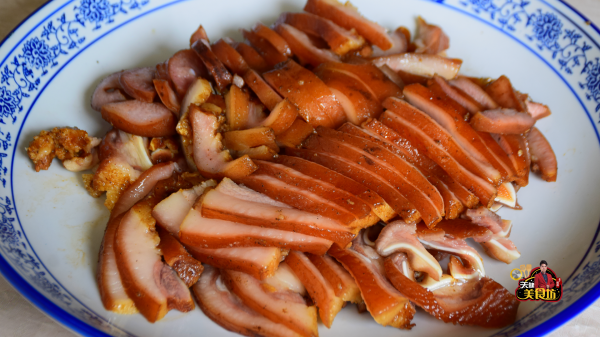 十三香卤猪耳朵