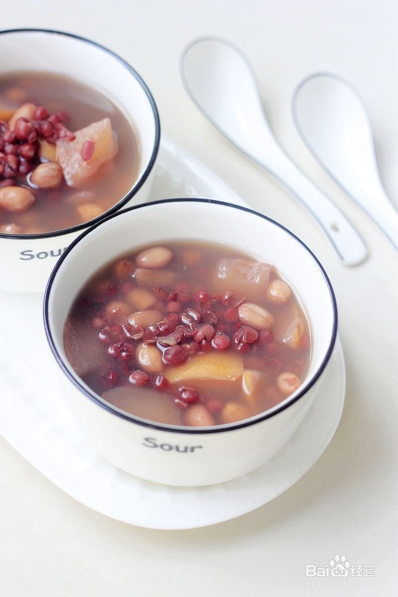 女人多喝红色汤，雪梨红豆花生粥的做法