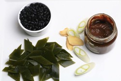 黑豆海带牛尾汤