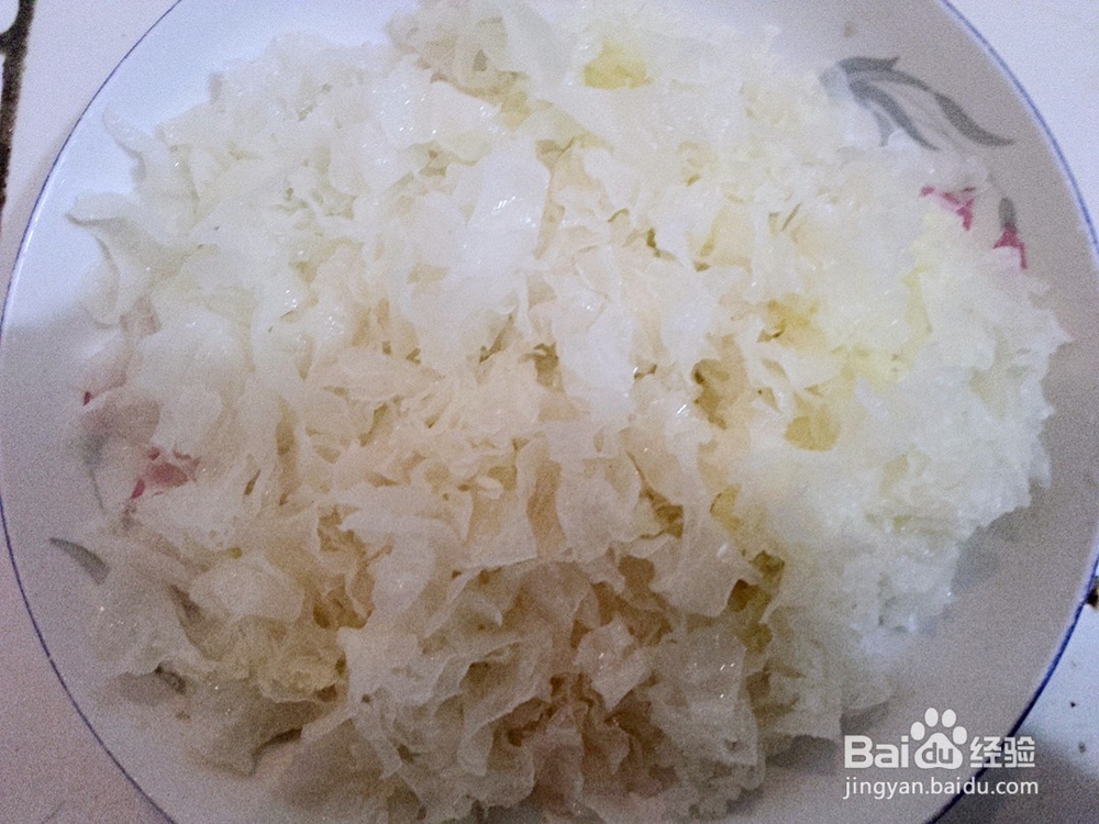 银耳枸杞鸭梨汤