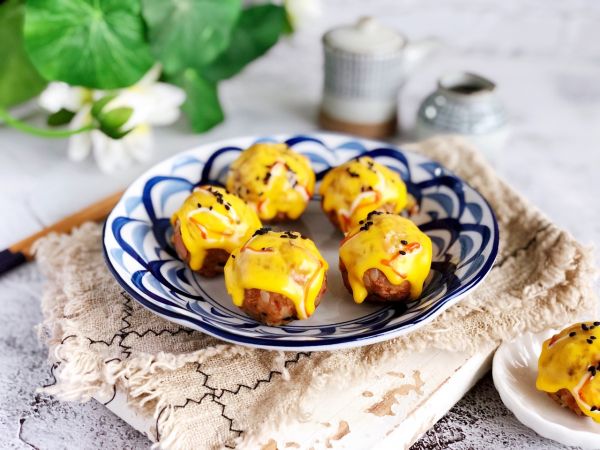 金枪鱼芝士烤饭团