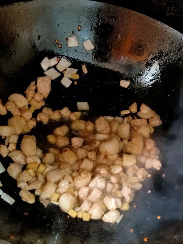 五花肉烧黄花鱼