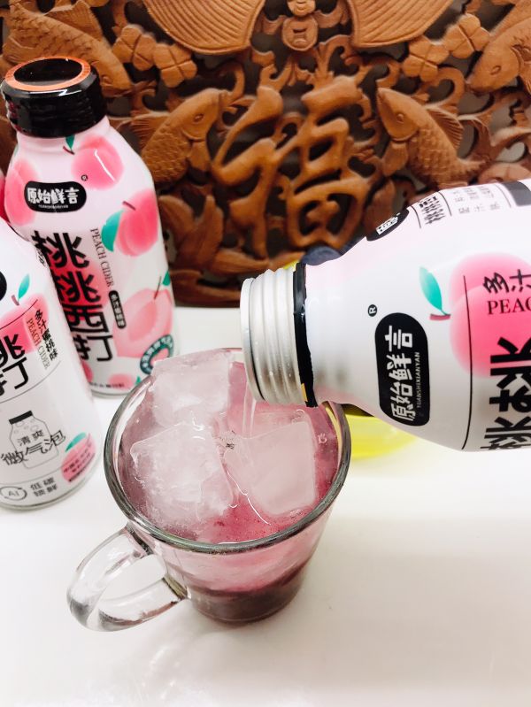 桃桃西打葡萄气泡水