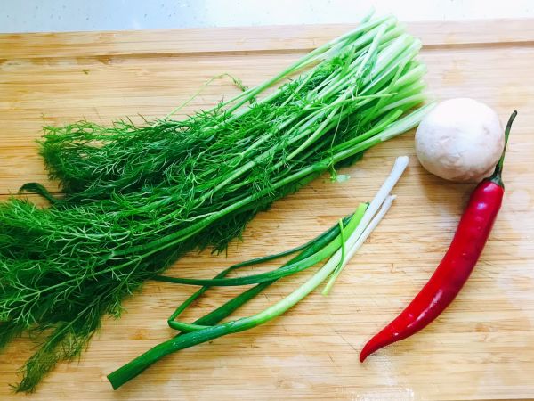 凉拌口蘑茴香菜