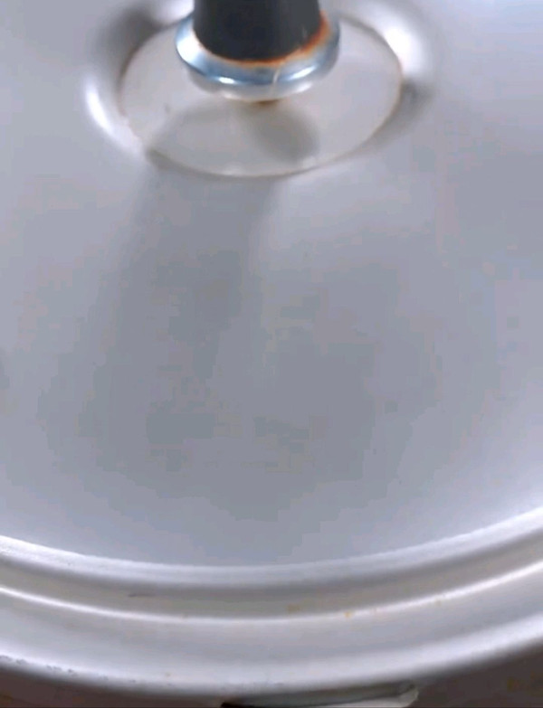 特色红烧小羊腿