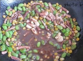 酱汁鱿鱼炒乌冬