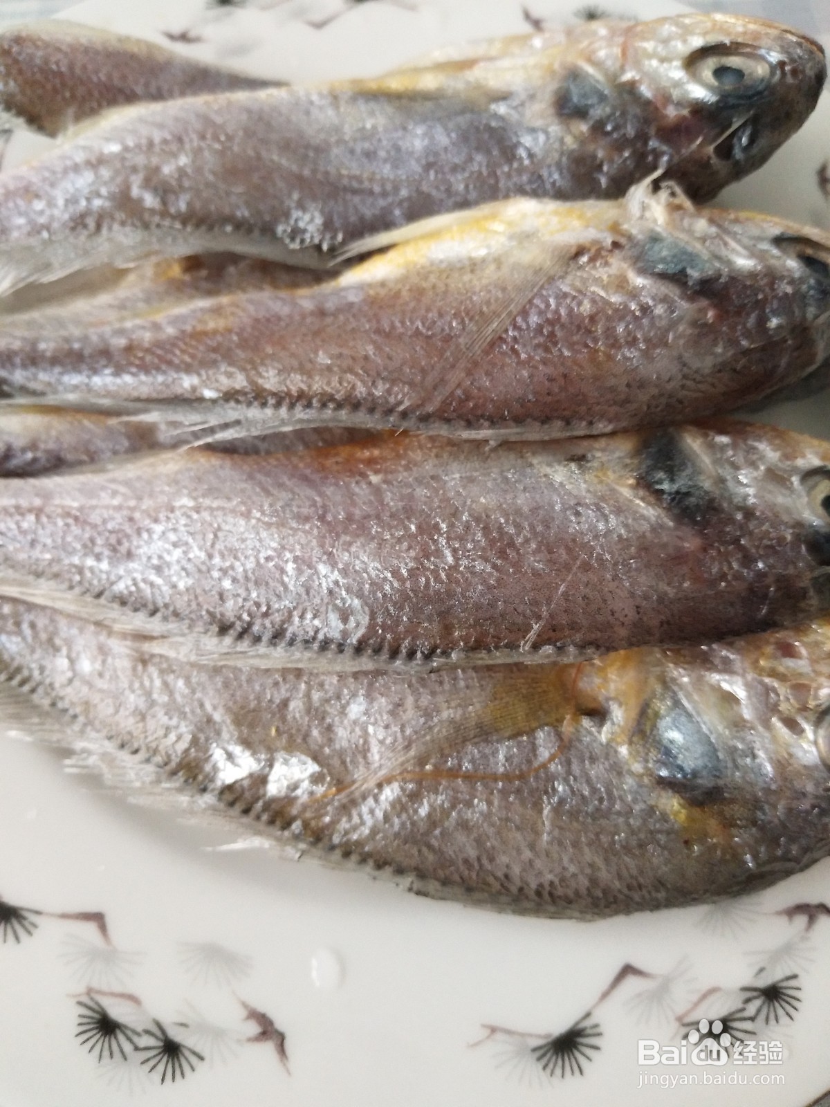 怎样做煸熘小黄花鱼？