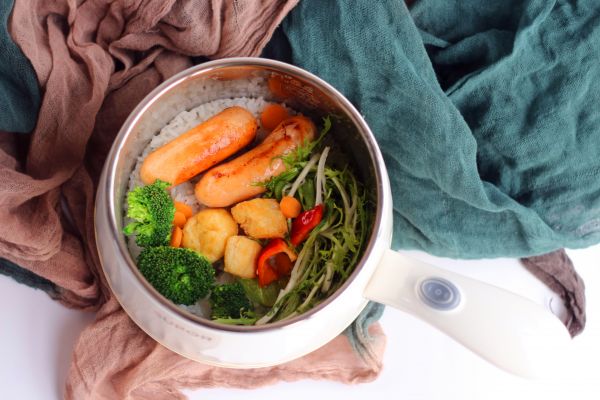 三文鱼肠煲仔饭