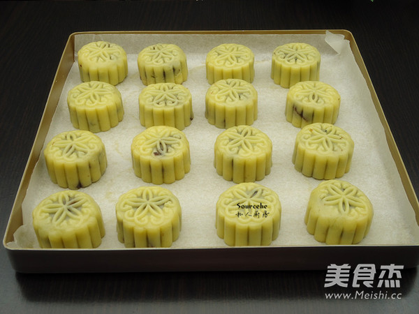 广式栗子豆沙月饼