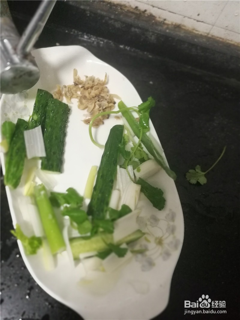 黄瓜丁炒哈喇肉