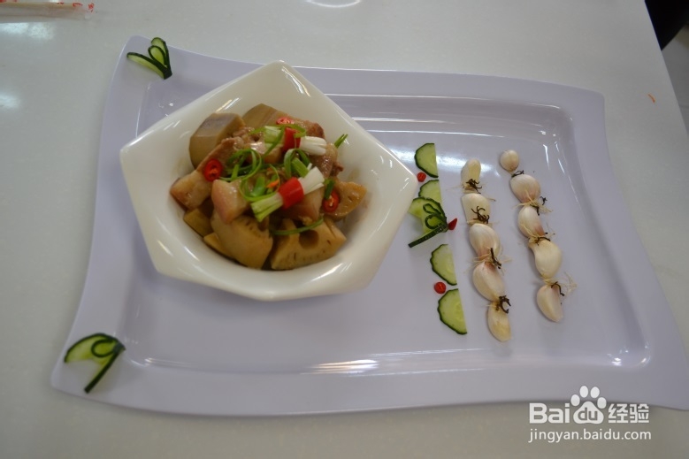 电锅菜：莲藕煲猪肉