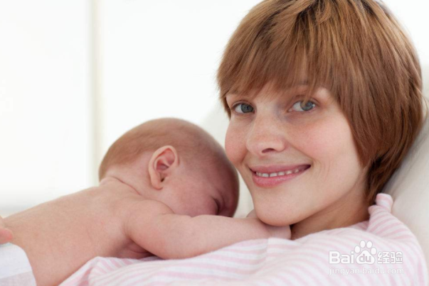 宝宝总是哭闹怎么办呢？