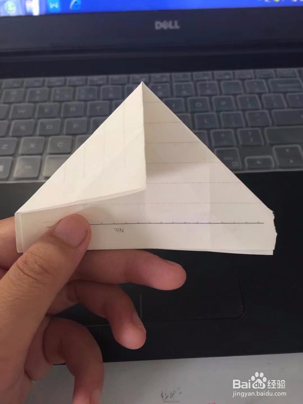 如何简单的用纸这一个盛放瓜子壳的小盒子