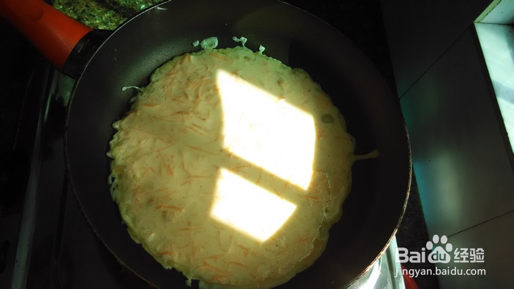红萝卜鸡蛋饼的做法