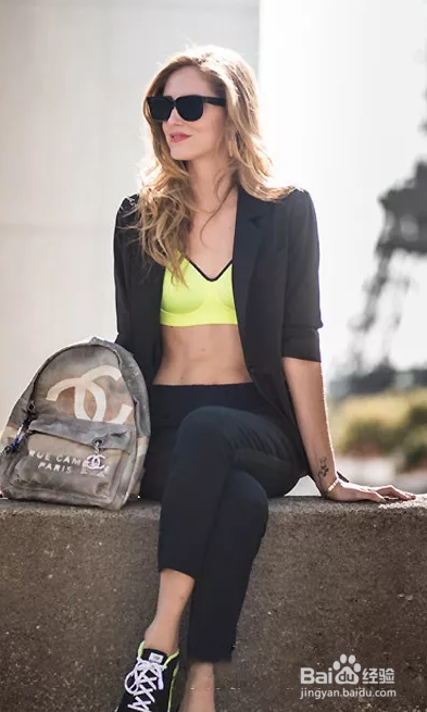 2019热门潮流色彩搭配以及最热色彩搭配秀