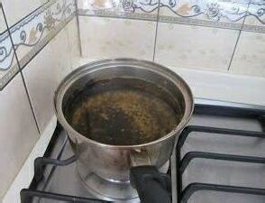 锅烧焦了锅底积了厚厚的污垢，洗不干净怎么办？