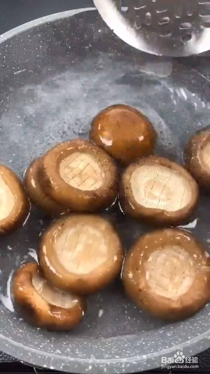 如何制作蒜蓉粉丝香菇