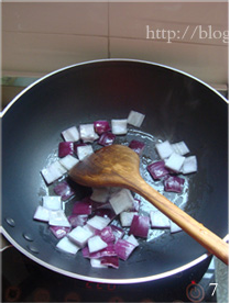 一个窍诀让咖喱菜的味道更鲜活——咖喱土豆鸡丁